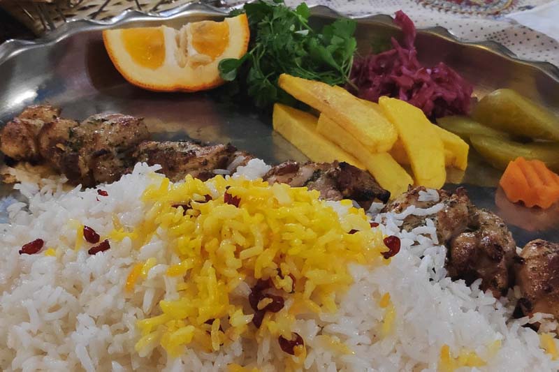 comida irani, Arroz con nueces y frutos secos los mejores platos para comerse Iran